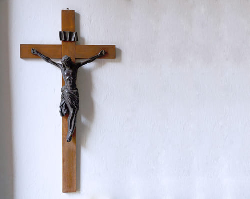 Veja sacramentais para ter em casa que vão ajudar seu dia a dia