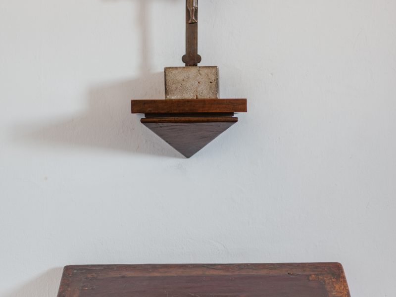 Saiba como preparar um altar de orações na sua casa