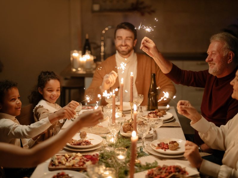 Natal é a luz que vem para brilhar no horizonte da família