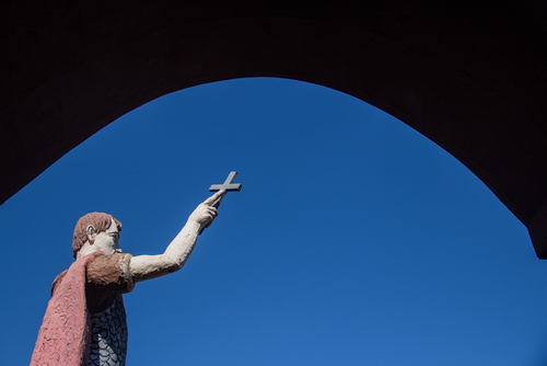 O “santo das causas urgentes” quer conhecer você hoje mesmo