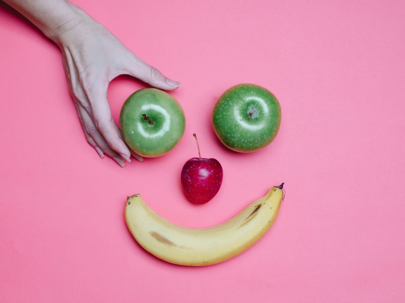 Nutrição e ansiedade: você sabia que suas escolhas alimentares podem auxiliar na redução dos sintomas?