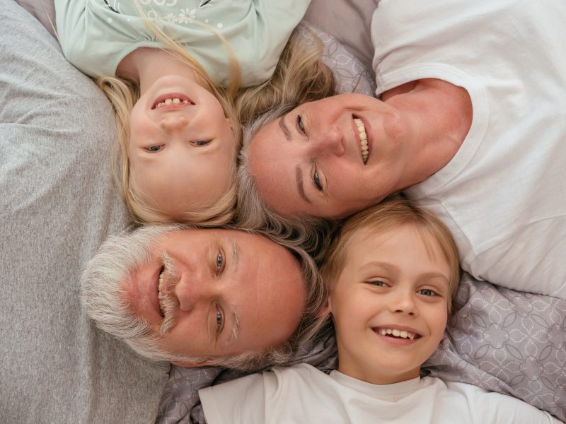 Geração X, Millenials, Geração Z: qual é a sua turma?