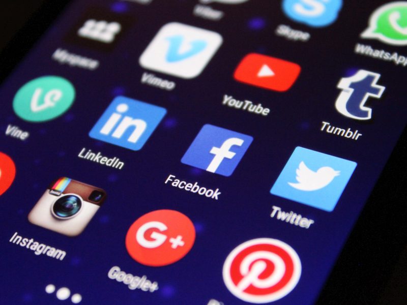 Como usar as redes sociais de uma maneira equilibrada