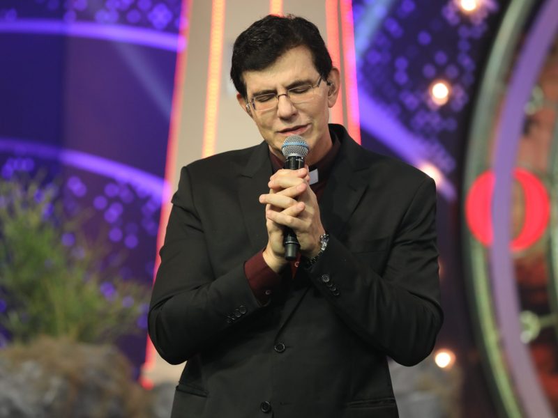 O sacerdote é o amor do coração de Jesus