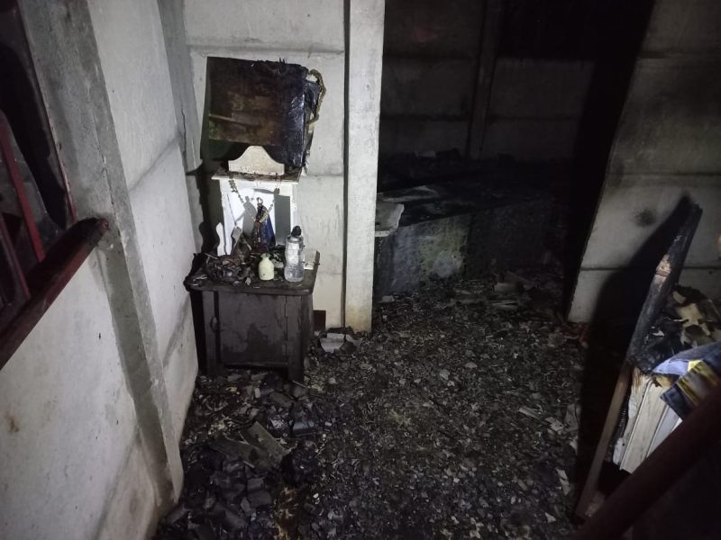 Altar de Nossa Senhora é encontrado intacto após incêndio