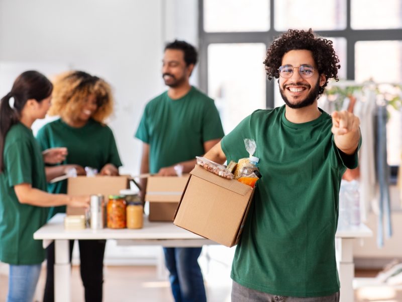 O que é a verdadeira caridade e como praticá-la?