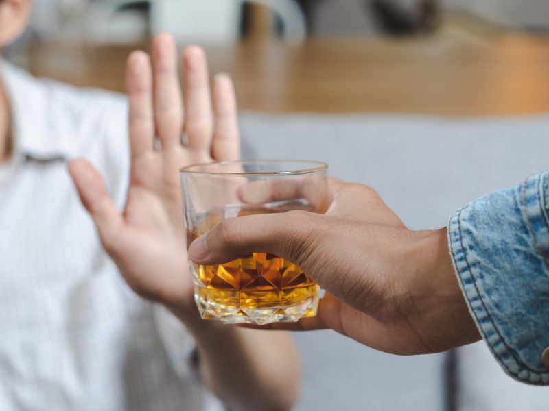 Alcoolismo: a doença quase tirou a sua vida, mas hoje ele é exemplo de recuperação e inspira famílias