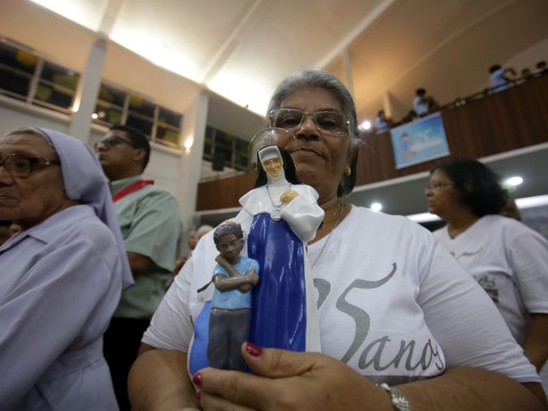 Quem é a santa brasileira considerada heroína da pátria e indicada ao Nobel da Paz?