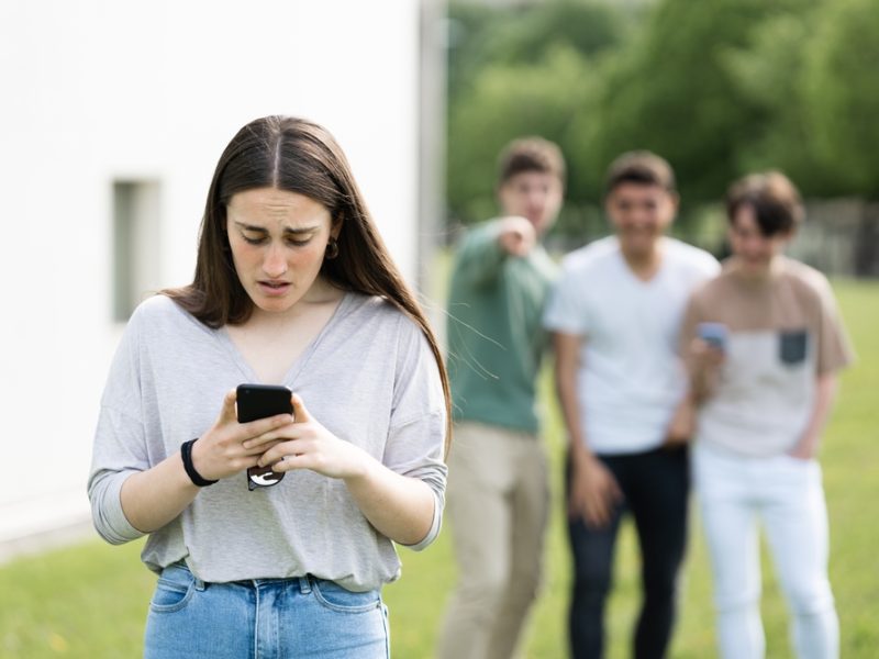 Bullying: quem paga a conta?