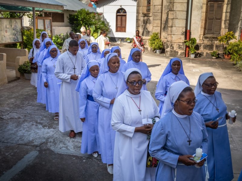 Por que religiosos costumam escolher novos nomes?