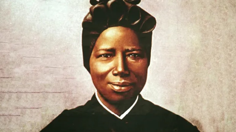 Santa Josefina Bakhita como exemplo de esperança e perseverança