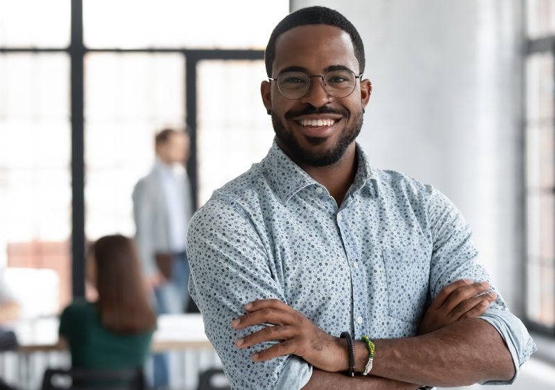 Como equilibrar autoconfiança e humildade no ambiente de trabalho