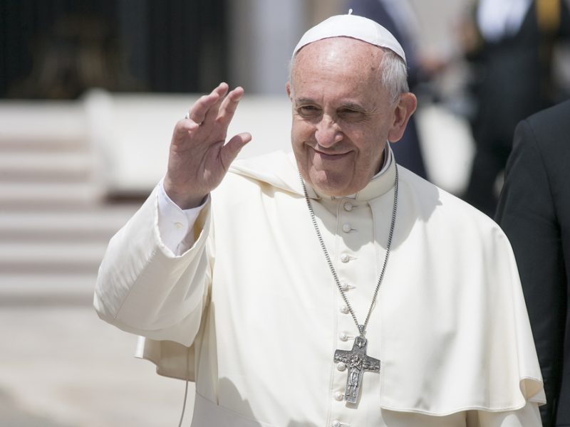 Francisco retorna à Casa do Pai: veja anúncio da morte do Papa