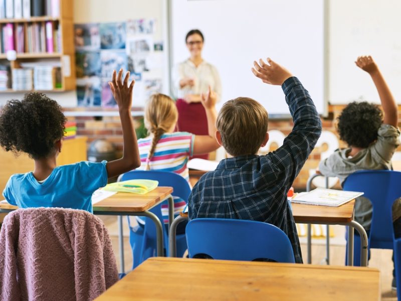 Como as escolas podem prevenir o abuso sexual infantil e romper o silêncio